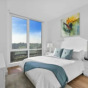 Global Luxury Downtown Apartment