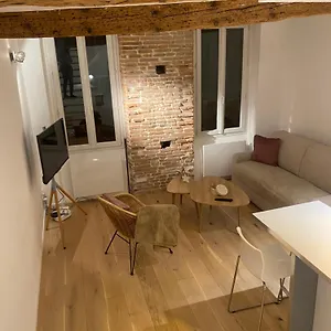 https://apt-duplex-aux-carmes.midi-pyreneeshotels.com
